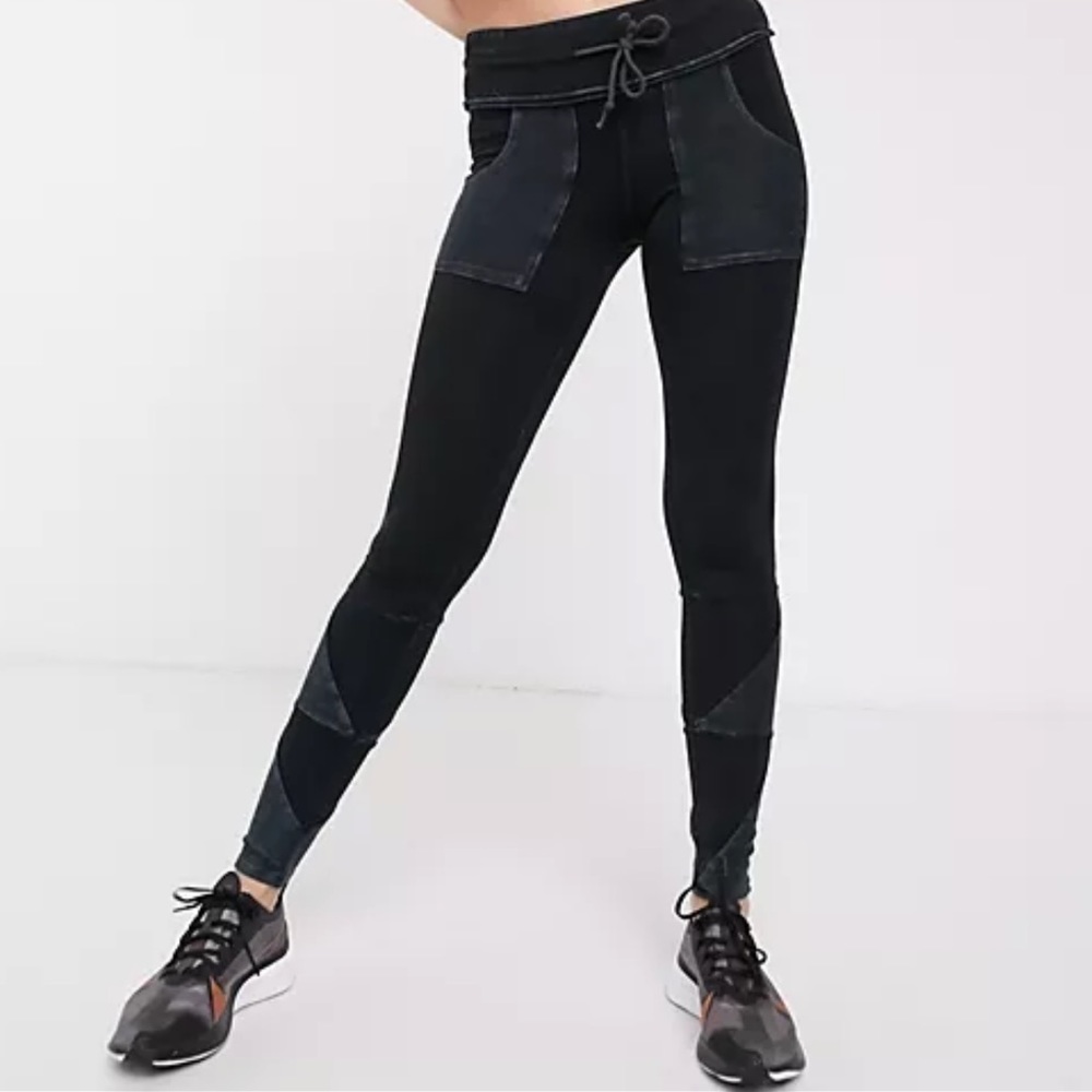 Free People | Kyoto Leggings | Medium | Black